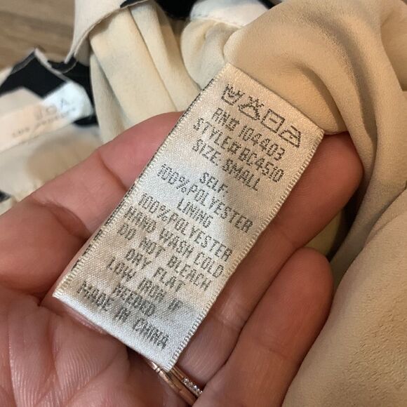 J.O.A Los Angeles Patterned Skirt - Picture 5 of 5